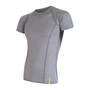 Sensor Active thermo ondergoed,merinowol draagt zeer comfortabel. thermokleding t-shirt,isolerende outdoor kleding. Voorkant vrijstaand